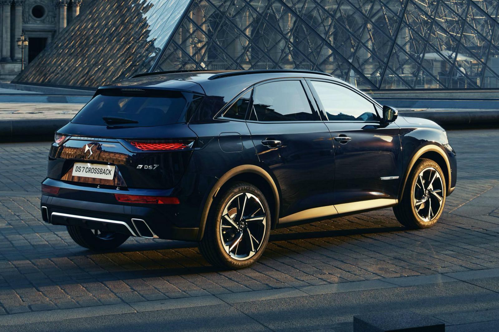 Νέο DS 7 Crossback Louvre